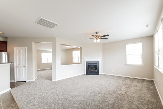 Building Photo - 304 Edgecroft Way