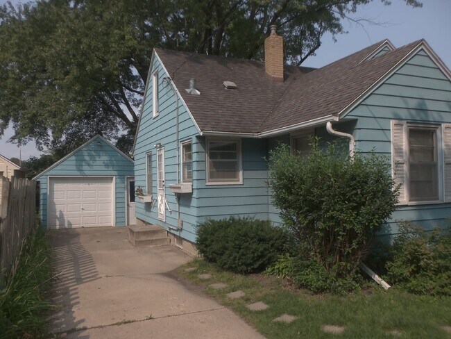 Foto del edificio - Engaging Cape Cod In An In-town Location!