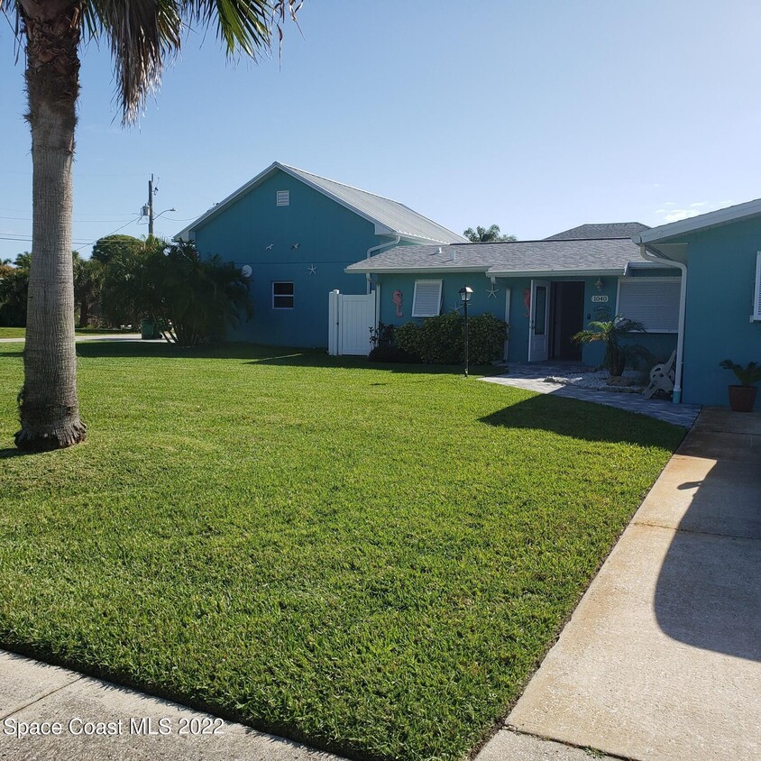 Primary Photo - 1040 N Banana River Dr