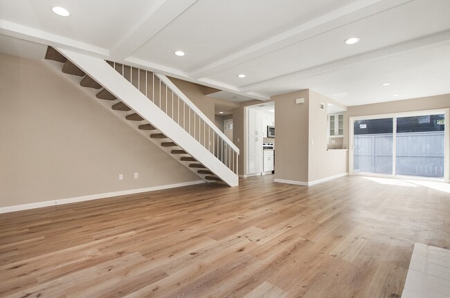 Building Photo - Renovated Townhome | Amazing South Coast M...