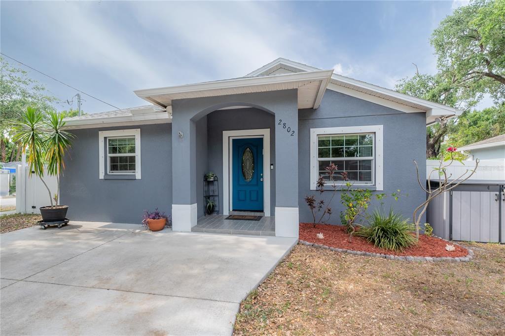 Foto principal - 2802 Marconi St