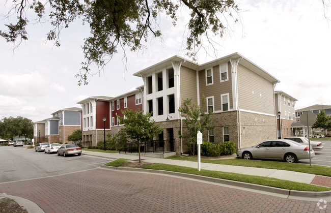 Building Photo - Sustainable Fellwood I