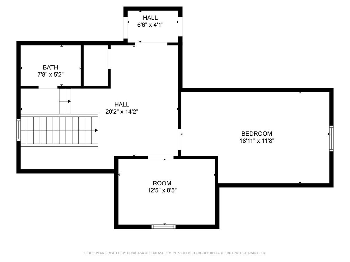 Building Photo - Large 5-Bedroom with 2.5 Baths unit