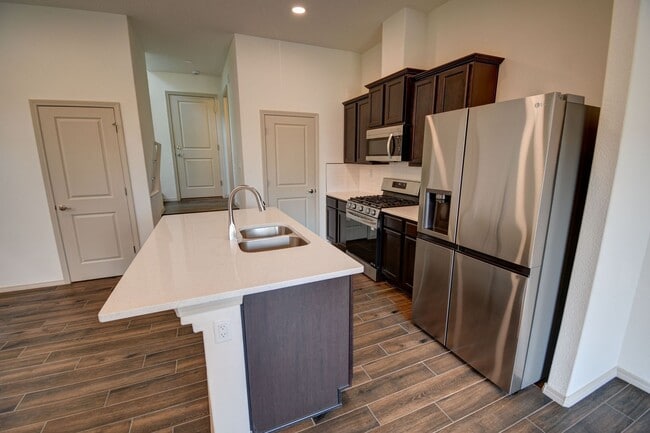 Building Photo - AMAZING SANTA FE LIVING