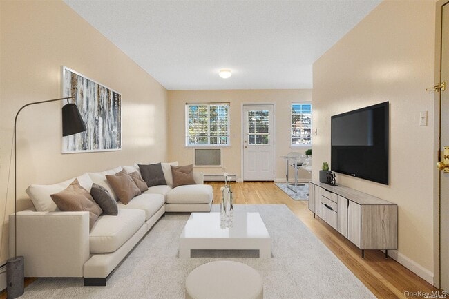Foto del edificio - 65-45 110th St