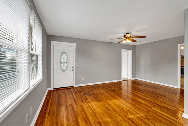 Foto del edificio - Cozy 3 bedroom home with large yard!