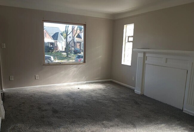 Building Photo - Charming 3 Bedroom Bungalow