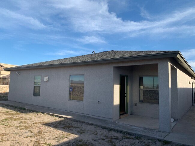 Building Photo - 5925 Speyside