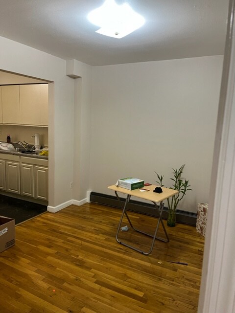 Foto del edificio - 40-33 97th St