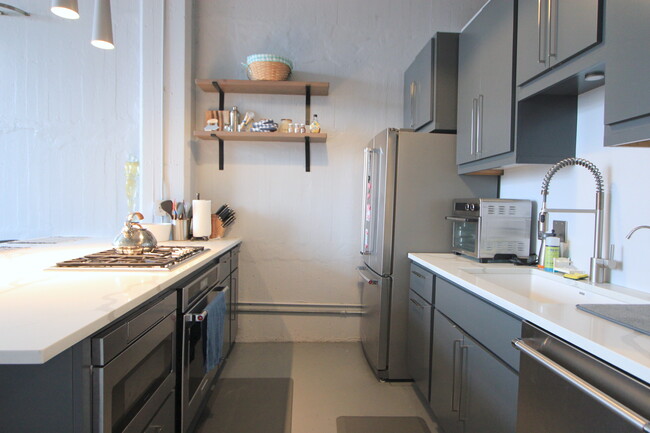 Building Photo - 163 W 200 S