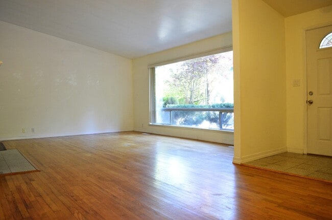 Foto del edificio - New Kitchen!! Beautiful family home w/extr...