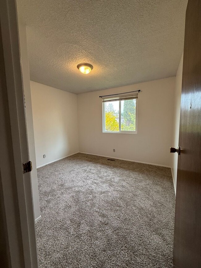 Foto del edificio - 3 Bedroom, 1 Bathroom House in Bellingham