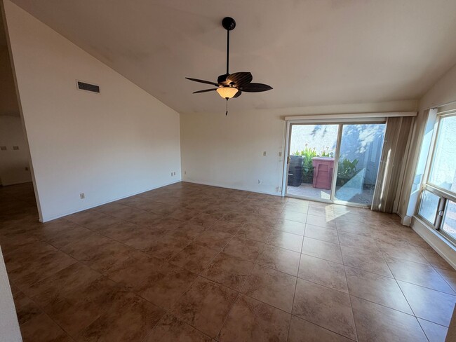 Building Photo - 4 Bedroom / 2 Bath Scottsdale Home – Prime...
