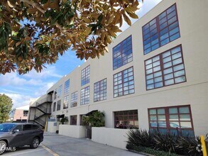 Building Photo - 812 Fremont Ave