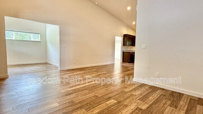 Foto del edificio - 1727 Gypsy Bay Rd