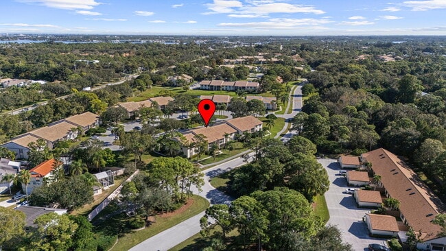 Foto del edificio - 2025 SW Silver Pine Way