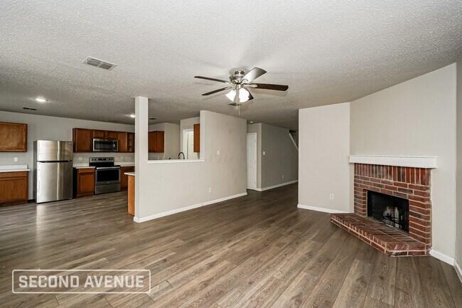 Building Photo - 3832 German Pointer Way