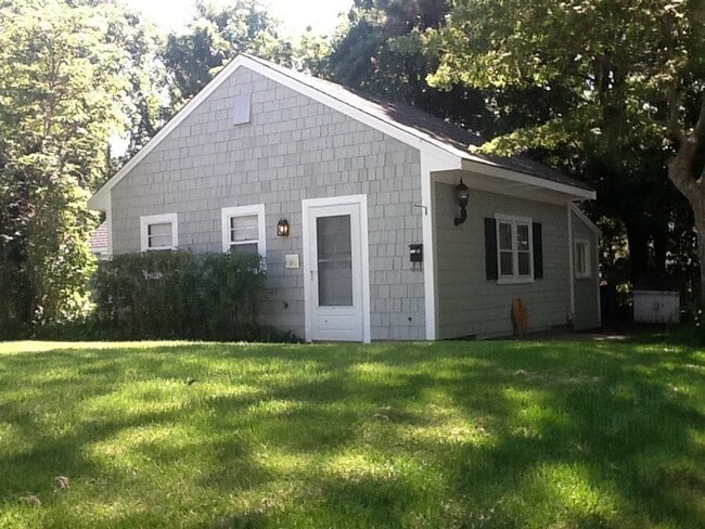 Building Photo - 169 Seaview Ave