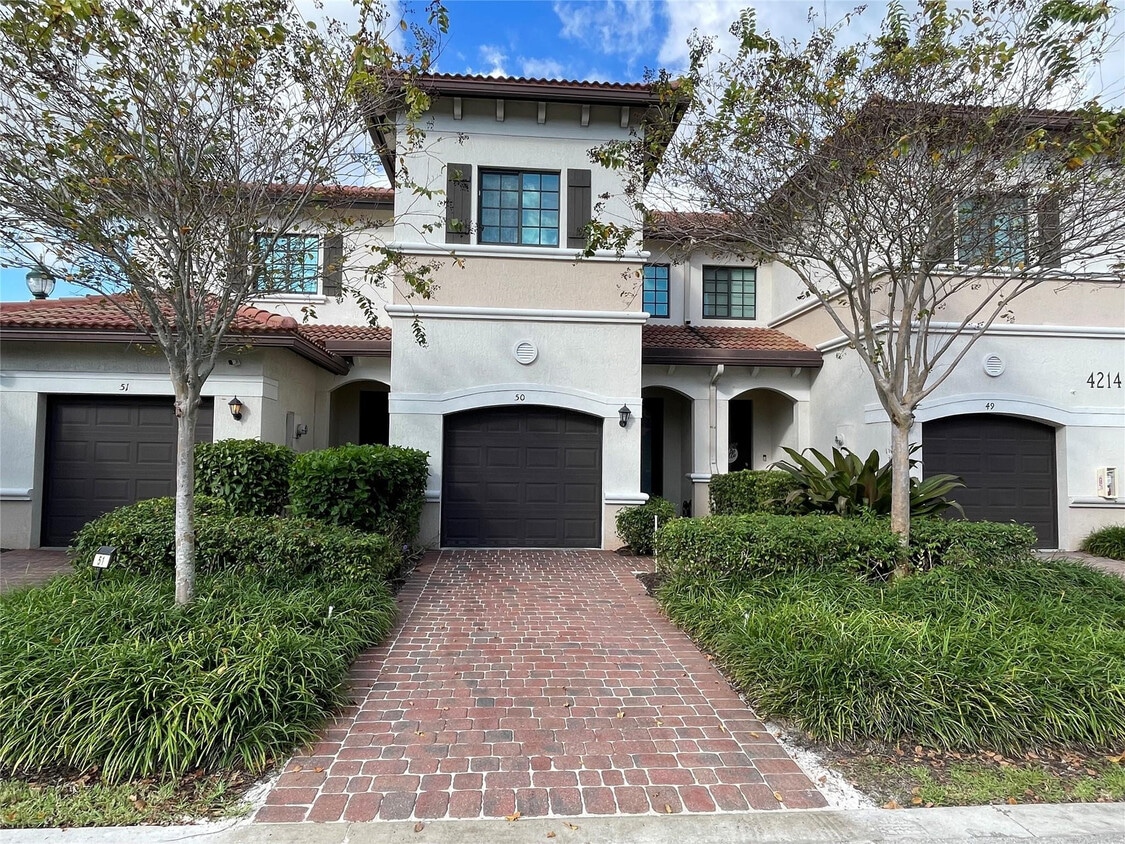 Primary Photo - 4214 N Dixie Hwy