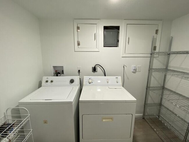 Foto del edificio - 8312 East 105th Street - 2