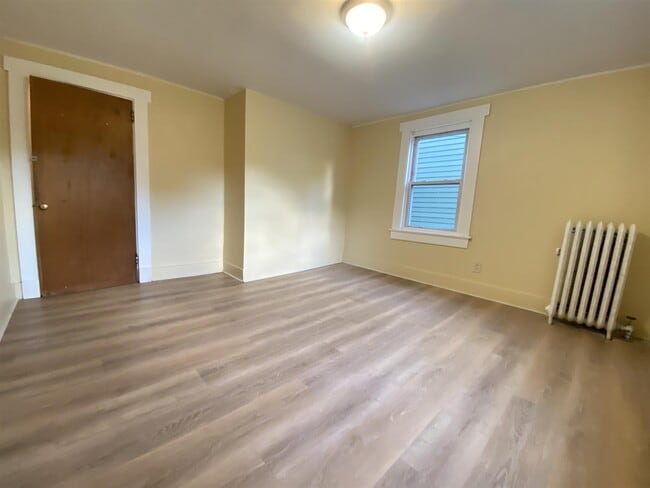 Building Photo - 153 Hamilton St