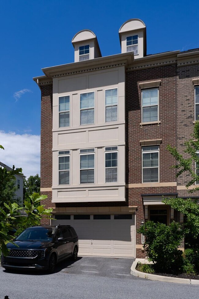 Foto del edificio - 10225 Hilltop Ascent Dr