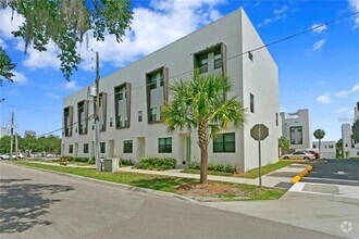 Building Photo - 1330 W Gray St