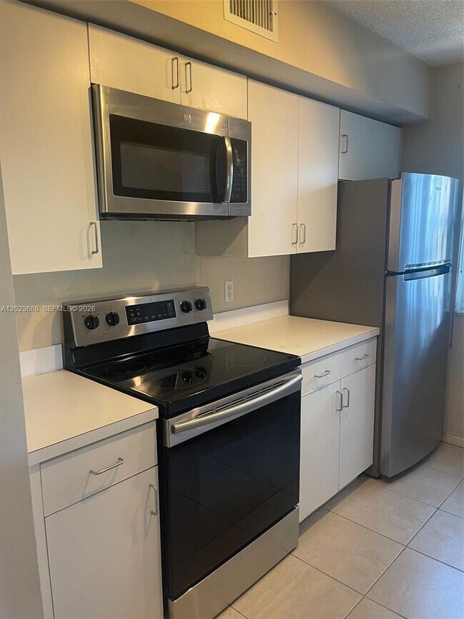 Foto del edificio - 2091 Renaissance Blvd