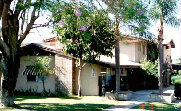 Foto principal - 647-659 W F St