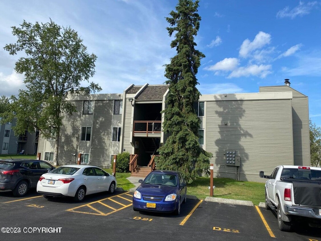 Primary Photo - 2 Bed / 1 Bath Condo With Washer / Dryer i...