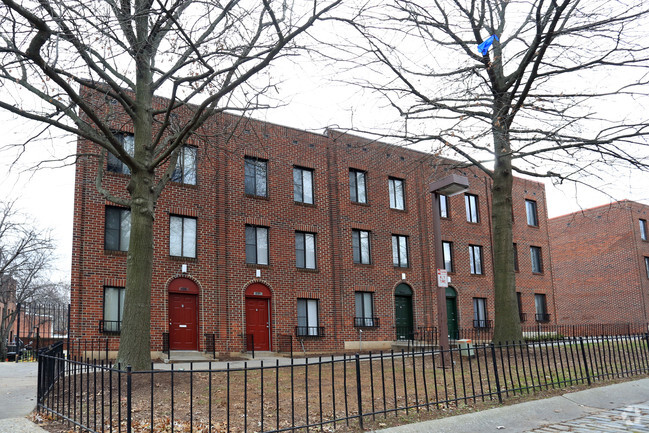 Building Photo - Upton Courts