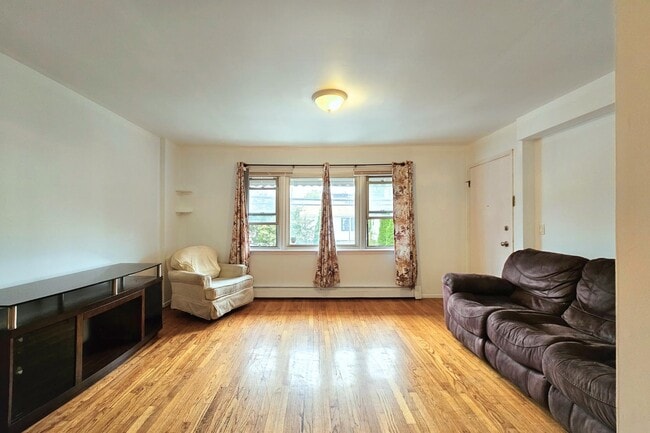 Building Photo - 41 ALAN Ter