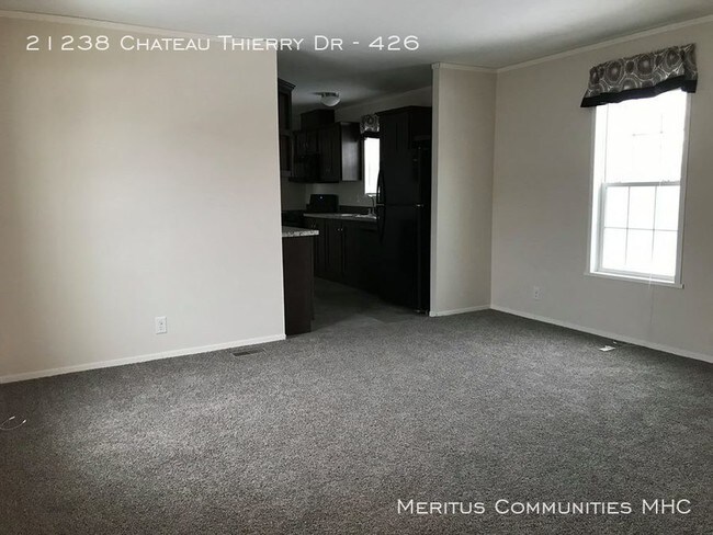 Foto del edificio - 21238 Chateau Thierry Dr N