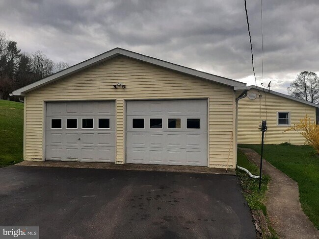 Foto del edificio - 5943 Erly Rd
