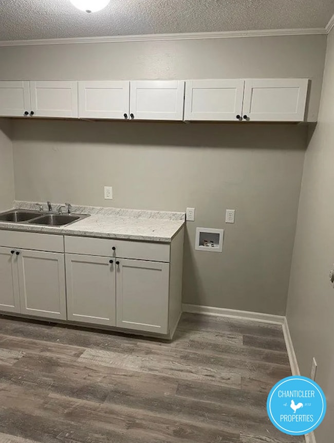 Building Photo - 1109 W Academy St