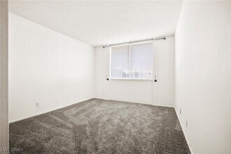 Building Photo - 3930 University Center Dr