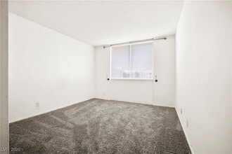 Building Photo - 3930 University Center Dr