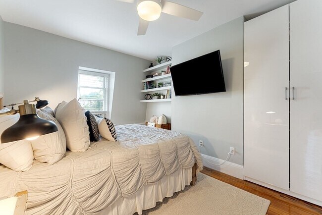 Foto del edificio - 510 E 8th St