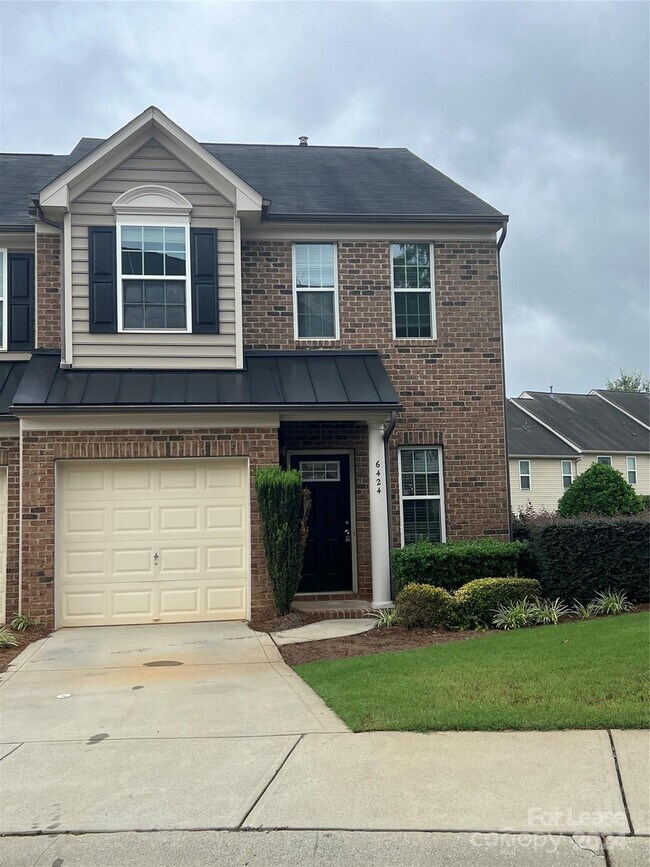 Building Photo - 6424 Silver Star Ln