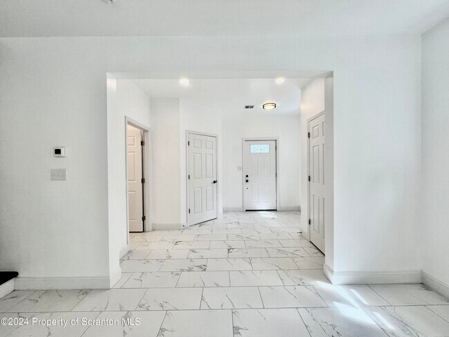 Foto del edificio - 512 Greenwood Ave