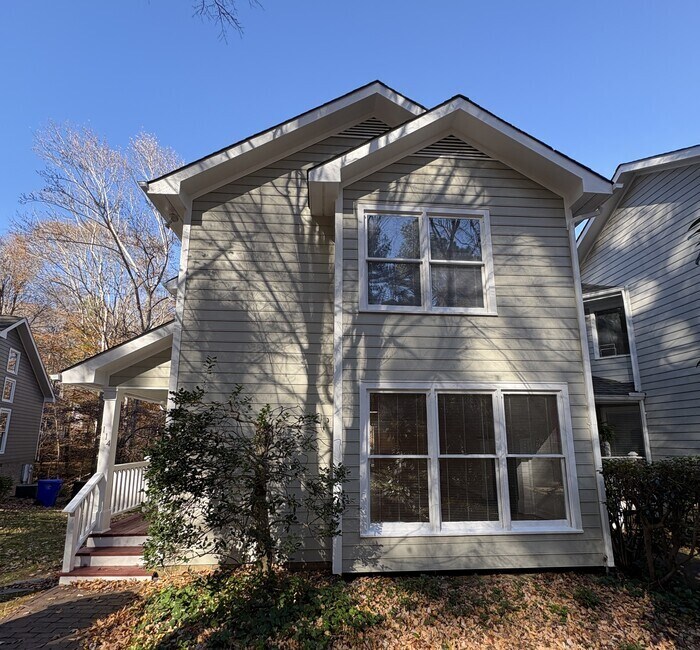 Fabulous 3 Br Townhome For Rent - Fabulous 3 Br Townhome  For Rent