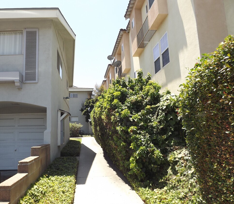 9902 W Broadway Unit 6, Anaheim, CA 92804 9902 W Broadway Anaheim