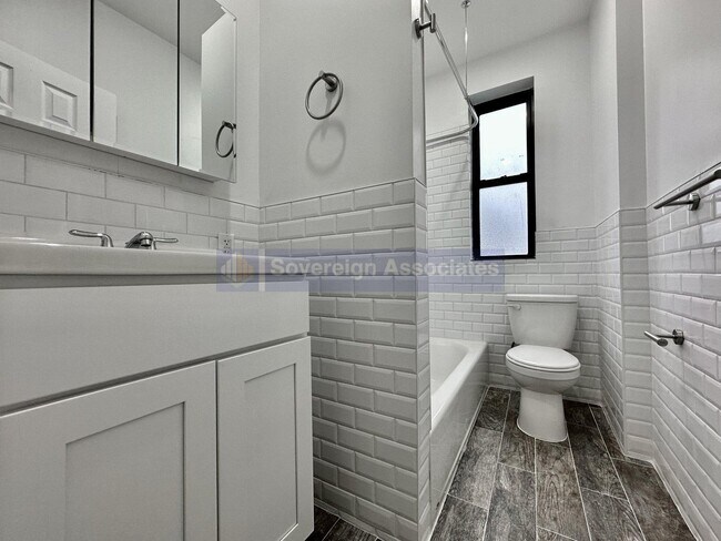 Foto del edificio - 590 Fort Washington Avenue