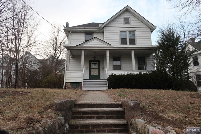 Primary Photo - 80 Oak St