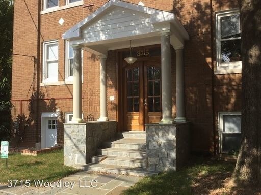 Foto del edificio - 3715 Woodley Rd NW