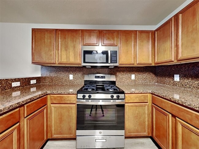 Building Photo - 3347 Apple Dale Dr