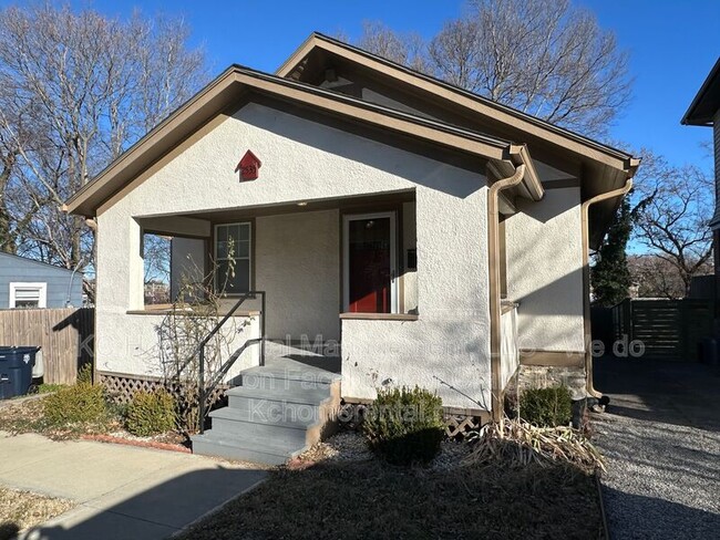 Building Photo - 2535 Charlotte St