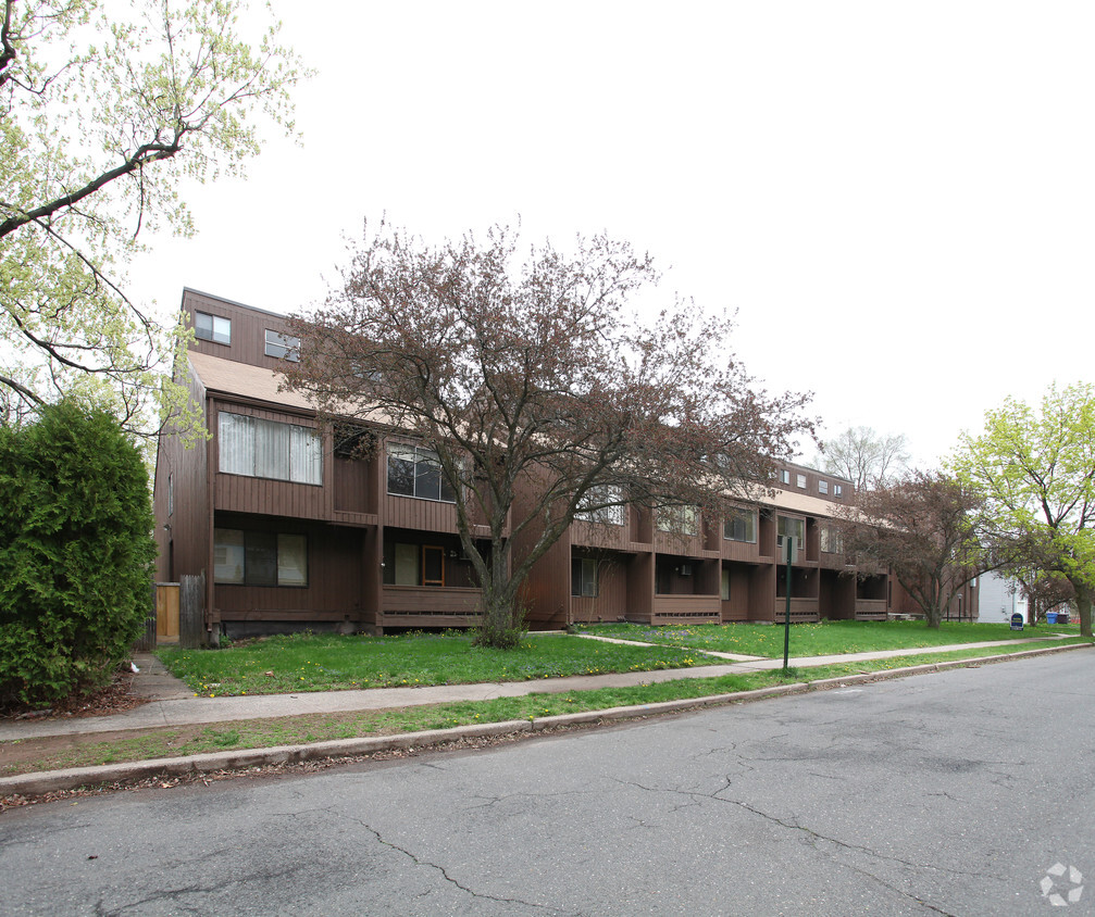 Building Photo - Covington Street Apartments