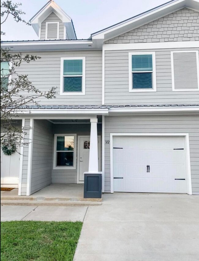 Building Photo - 312 N Sand Palm Rd