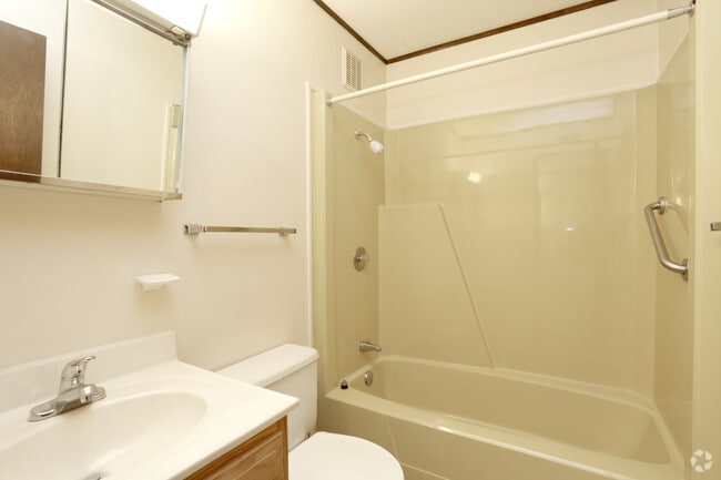 1 Bedroom - Bathroom - Cedar Point Apartments